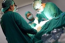 Yêu cầu Bệnh viện 1A báo cáo sự cố phẫu thuật nâng ngực khiến bệnh nhân tử vong