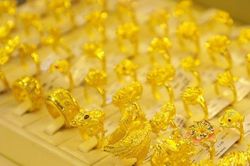 Giá vàng hôm nay tăng trở lại nhưng vẫn ở mức thấp