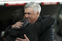 Real vẫn tin Ancelotti, Barcelona biết ơn Xavi