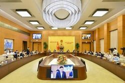 Chủ tịch Quốc hội Vương Đình Huệ: Tốc độ tăng trưởng của lĩnh vực bảo hiểm chưa phù hợp với dư địa