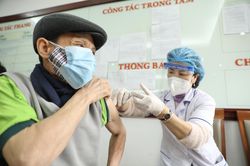Anh hỗ trợ VN liên kết dữ liệu tiêm chủng quốc gia theo chuẩn của WHO