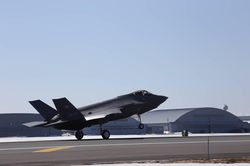 Máy bay chiến đấu tàng hình F-35 của Mỹ tham gia tập trận với Nhật Bản
