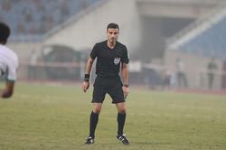 Việt Nam vs Oman: Yên tâm với trọng tài chính, e ngại trọng tài VAR
