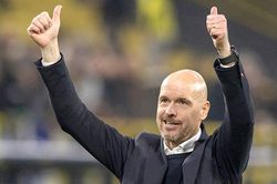 Erik ten Hag trên đường tới MU