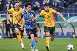Úc 0-2 Nhật Bản: Nhật giành vé đến Qatar, Úc đá play-off