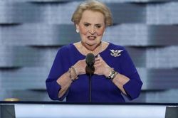 Bà Madeleine Albright, nữ ngoại trưởng đầu tiên của Mỹ, qua đời ở tuổi 84