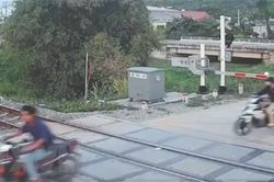 Bình Định: Cố vượt qua gác chắn khi có tàu hỏa, một người tử vong