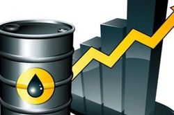 Giá dầu thế giới biến động, dầu Brent tăng hơn 5%