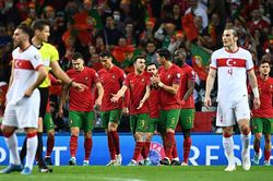 Bồ Đào Nha 3-1 Thổ Nhĩ Kỳ: Ronaldo không ghi bàn, Bồ vẫn thắng dễ