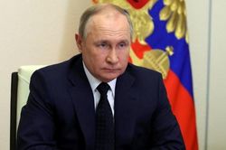 Tổng thống Putin không muốn EU trả tiền mua khí đốt bằng đôla và Euro