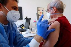 Đức khuyến cáo mở rộng diện tiêm mũi vaccine COVID-19 thứ 4