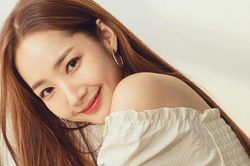 Chế độ ăn hà khắc như này bảo sao 'bạn gái' Lee Min Ho - Park Min Young tự tin khoe mặt mộc, eo thon