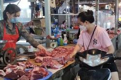 Giá lợn hơi giảm, thịt thành phẩm ở chợ, siêu thị vẫn cao ngất ngưởng