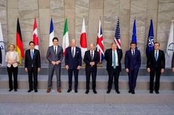 NATO, G7, EU thể hiện đoàn kết, nhưng tránh đối đầu với Nga