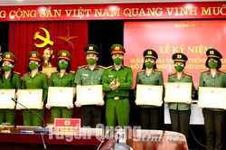25 tập thể, cá nhân được khen thưởng nhân Ngày truyền thống lực lượng Hồ sơ nghiệp vụ Công an nhân dân