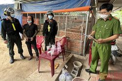 Bắt băng nhóm cưỡng đoạt tiền doanh nghiệp cung cấp cát xây dựng