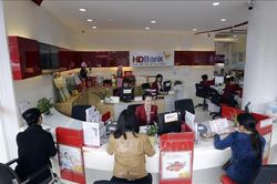 Lãi suất huy động nhích tăng hút tiền gửi trở lại