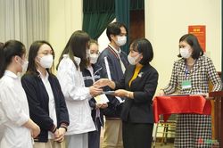 Hơn 2.300 thí sinh đạt giải học sinh giỏi quốc gia Trung học phổ thông 2022Tin khácThể lệ tổ chức Cuộc thi trắc nghiệm 'Tìm hiểu về tư tưởng, đạo đức, phong cách Hồ Chí Minh' năm 2022Tổng đài viên đặc biệt: Chỗ dựa vững chắc cho F0 điều trị tại nhà