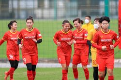 Tuyển nữ Việt Nam tạm quên World Cup để giữ 'vàng' SEA Games