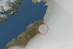 Cấu trúc bí ẩn dưới lớp băng dày Greenland: Là thứ ngoài hành tinh?