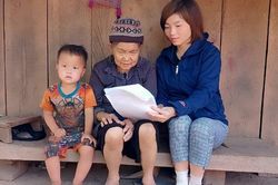 Cô giáo mang trọng bệnh vẫn bền bỉ lên lớp