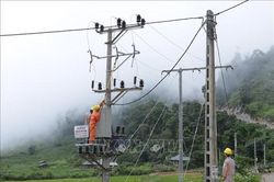 Lai Châu đảm bảo an toàn lưới điện trước mùa mưa lũ
