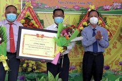 Xã Phú Thuận B đạt chuẩn nông thôn mới