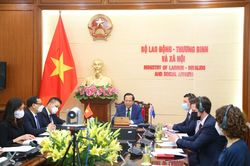 Lần đầu tiên Australia tiếp nhận người Việt Nam sang lao động nông nghiệp