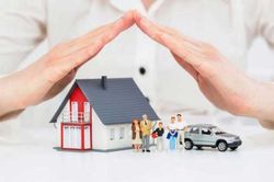 Thu nhập mỗi người 10 triệu đồng/tháng, vợ chồng tôi quyết đầu tư vào bảo hiểm