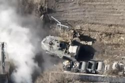 NÓNG: Chảo lửa Mariupol, Ukraine coi như 'đã xong' - Chỉ huy Azov tháo chạy, bỏ mặc lính