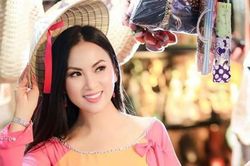 Ca sỹ Hà Phương chia sẻ về Cẩm Ly, Minh Tuyết và chồng tỷ phú