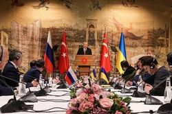 Nga, Ukraine cùng nhượng bộ, đàm phán Moscow- Kyiv tiến triển