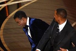 Chris Rock vớ bẫm sau khi bị Will Smith tát tại lễ trao giải Oscar