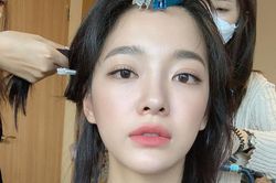 Nữ chính 'Hẹn hò chốn công sở' bị nhắc tên trong ngày Hyun Bin cưới