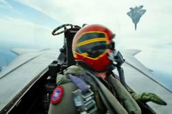 Nga mời diễn viên Tom Cruise đến 'mục sở thị' tiêm kích Su-57