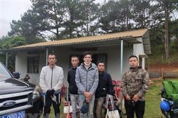 Lâm Đồng bắt quả tang 5 đối tượng chặt phá rừng phòng hộ