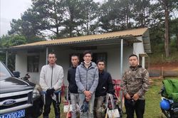 Lâm Đồng: Bắt quả tang 5 đối tượng phá rừng phòng hộ