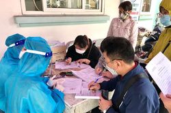 Ngày 31-3: Hà Nội có hơn 8.000 ca Covid-19, ba ngày liên tiếp không có F0 tử vong