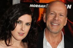Bruce Willis giải nghệ vì mắc chứng mất ngôn ngữ ở tuổi 67