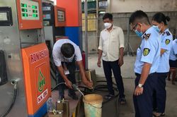 Tây Ninh: Bán xăng 'rởm' một cây xăng bị phạt trên 328 triệu đồng