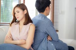 Tìm cách hóa giải oán giận giữa vợ chồng