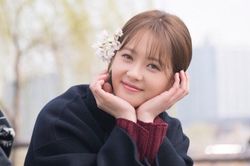 Go Ara bao trọn rạp phim để ủng hộ bạn diễn 'Reply 1994'