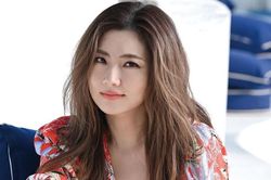 Selina (S.H.E) gượng dậy sau tổn thương vì vụ nổ phim trường