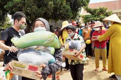 Chư Sê: Tặng 270 suất quà cho hộ dân tộc thiểu số nghèo, khó khăn