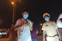 Nhiều 'ma men' lái ô tô đi nhậu bị CSGT TPHCM phạt nặng