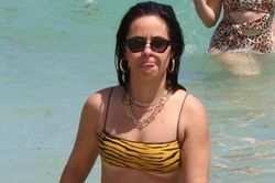 Camila Cabello cảm thấy khốn khổ vì bị chụp trộm ảnh mặc bikini