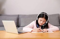 Thuê khách sạn 5 sao cho con học online ở Trung Quốc