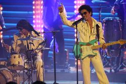 Những hình ảnh tại lễ trao giải Grammy 2022