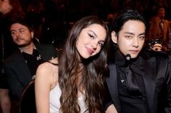 Những hình ảnh thân thiết của V (BTS) tại Grammy 2022