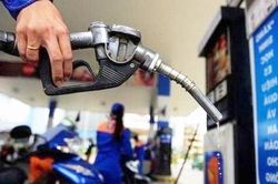 Giá xăng dầu hôm nay 4/4/2022: Tiếp tục giảm gần 1%